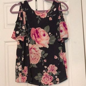 Shoulder cut out top